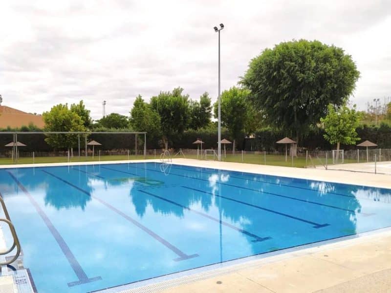 Piscina municipal de Gines.