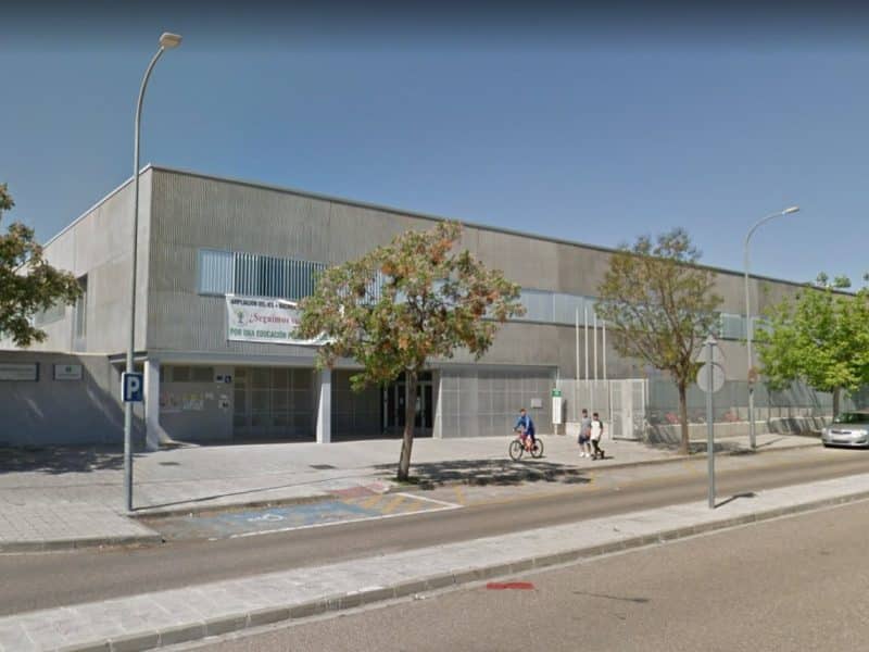 El centro público IES Palomares de Palomares del Río.