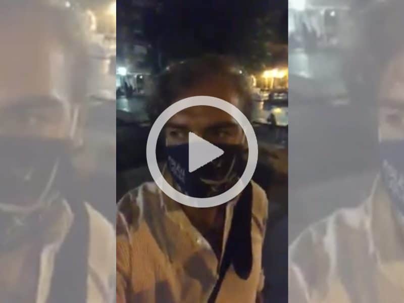 Alonso Garrido, delegado de seguridad ciudadana, patrulla la madrugada de San Juan grabando los focos de ruido.