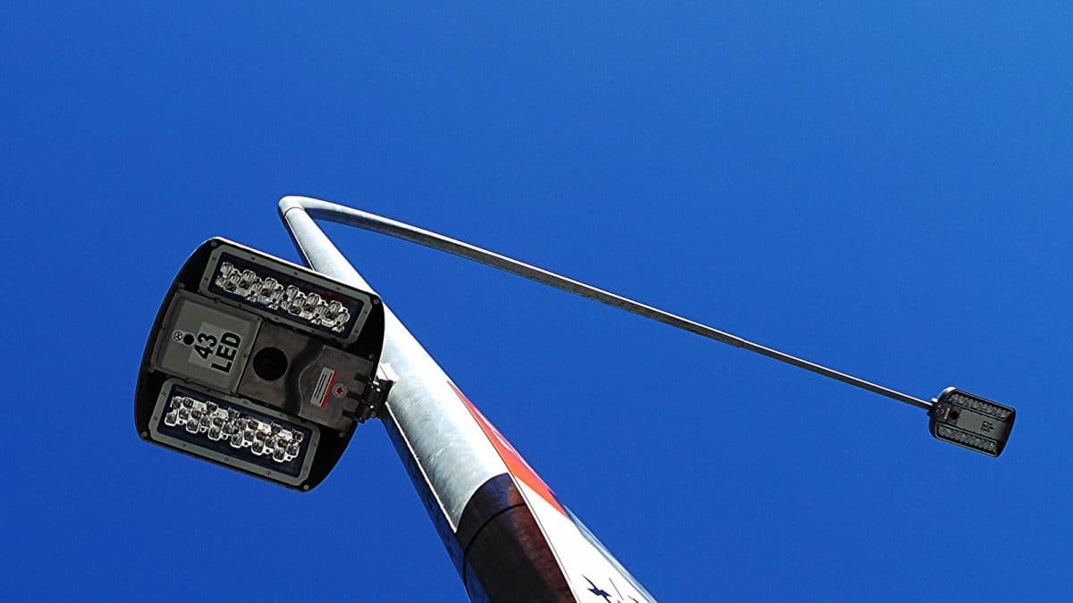 Ejemplo de farola con tecnología LED. Foto de Theen Moy