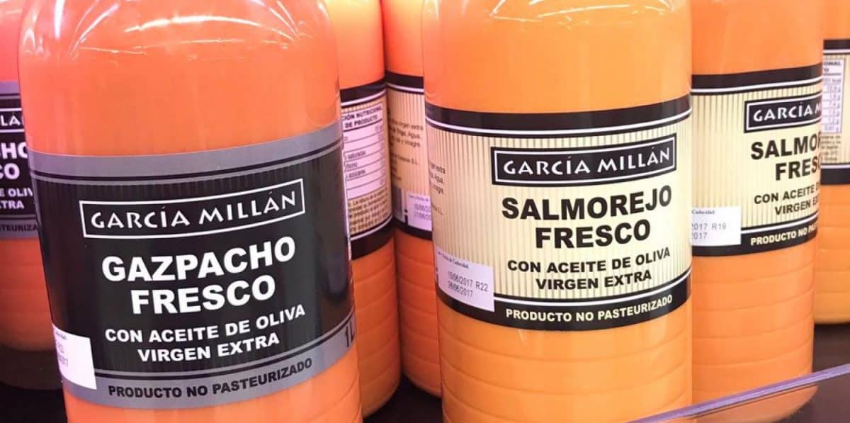 Salsas de Salteras comercializa gazpachos y salmorejos frescos.