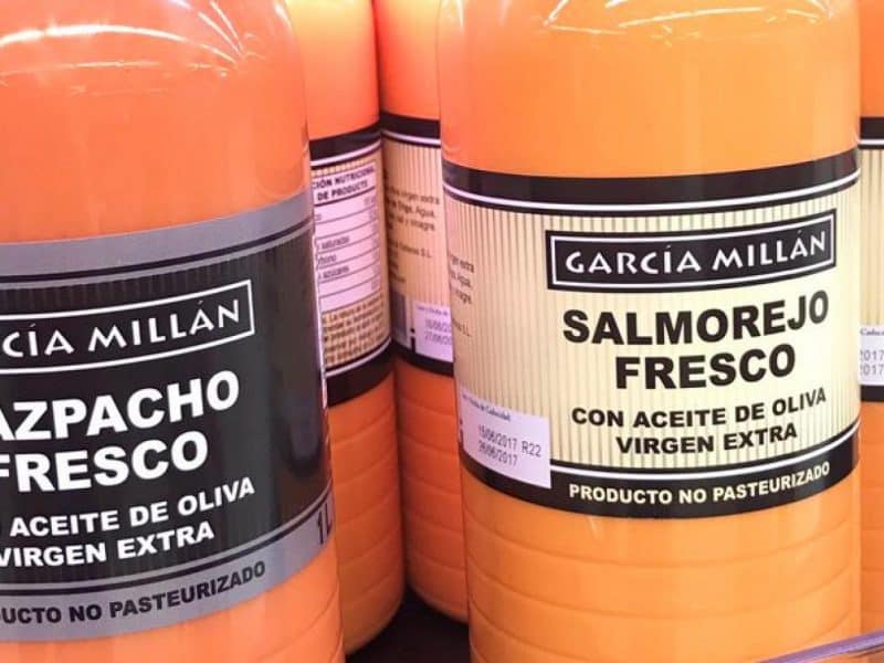 Salsas de Salteras comercializa gazpachos y salmorejos frescos.