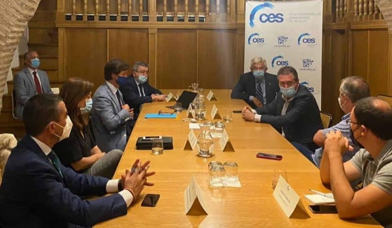 Reunión de Sevilla Ya con el alcalde de Sevilla, Juan Espadas.