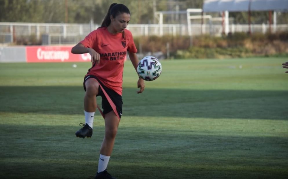 Inma Gabarro en un entrenamiento del primer equipo. Foto del Sevilla FC.