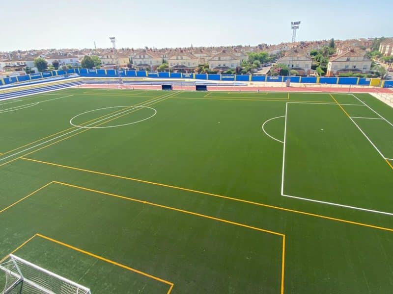 Imagen del Estadio San José de Gines tras la primera fase de la remodelación.