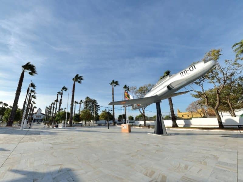 Plaza del Ejército del Aire de Espartinas.