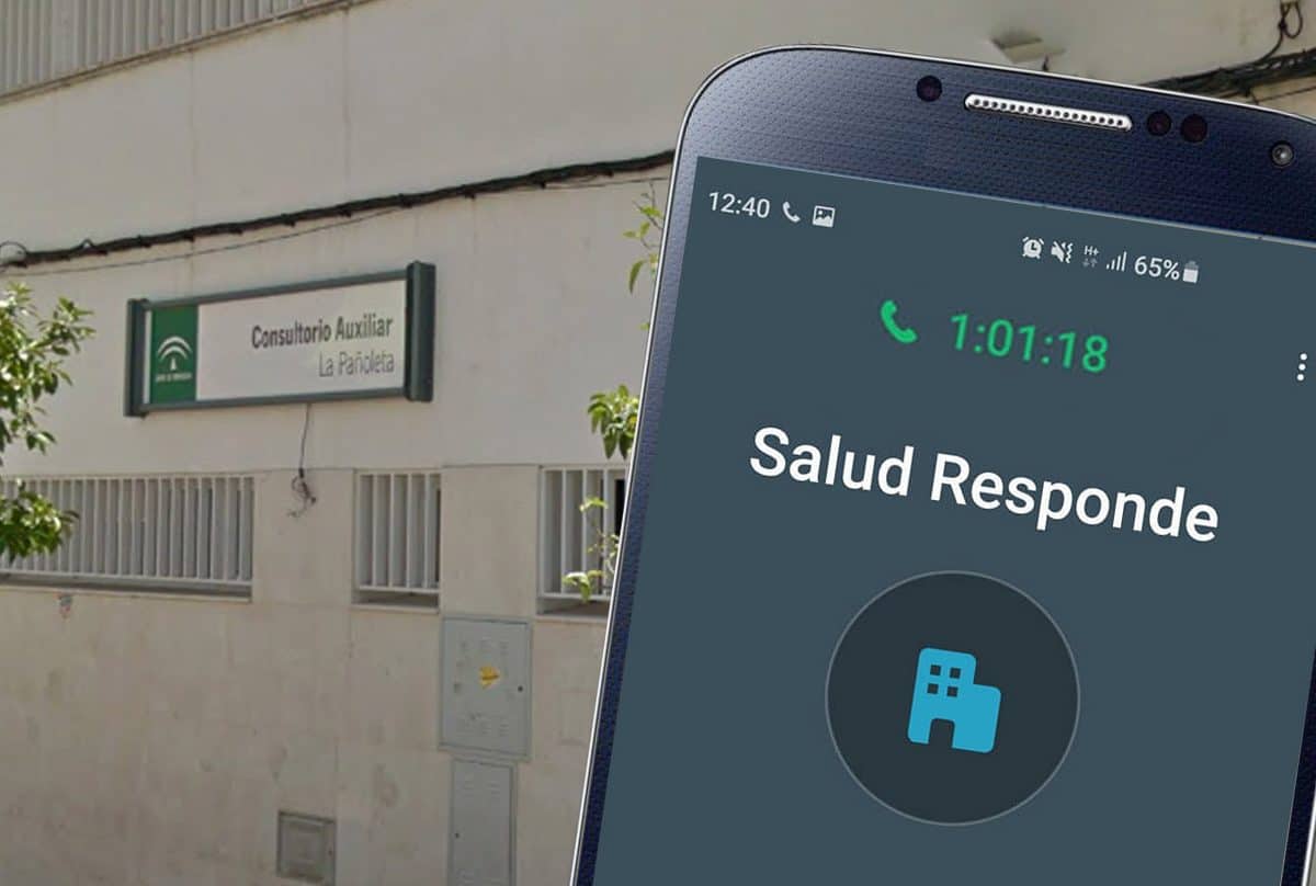 Salud Responde en espera en frente del ambulatorio clausurado de La Pañoleta en Camas.