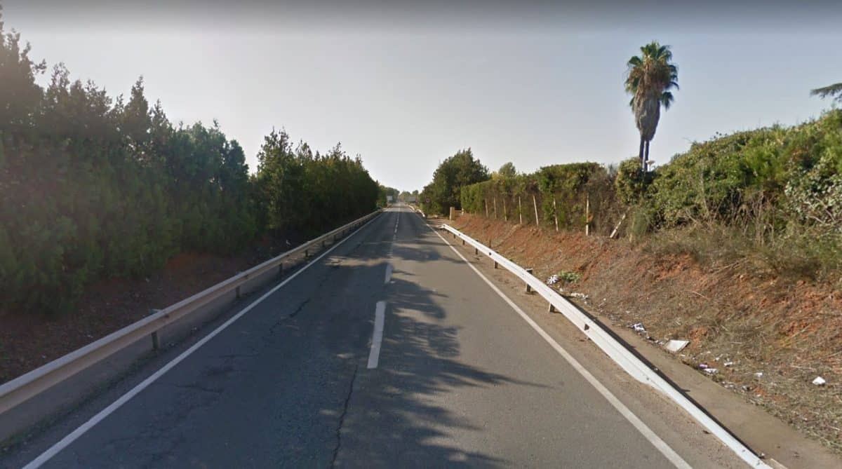 Estado actual de la carretera que une a Espartinas con Villanueva del Ariscal.