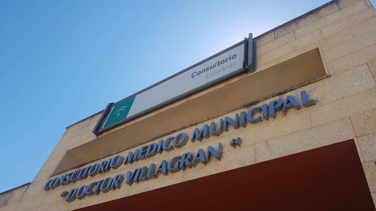 El onsultorio Médico Doctor José María Villagrán de Espartinas.