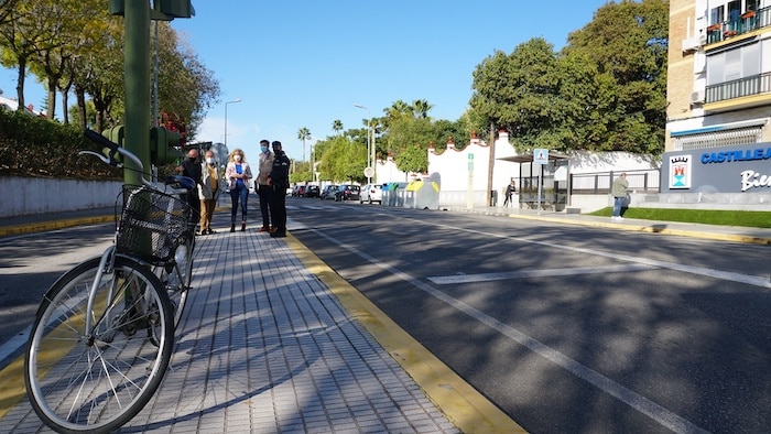 El carril bici unirá el municipio a su paso por la Barriada Aljaportil. Foto: Ayto. Castilleja de la Cuesta.