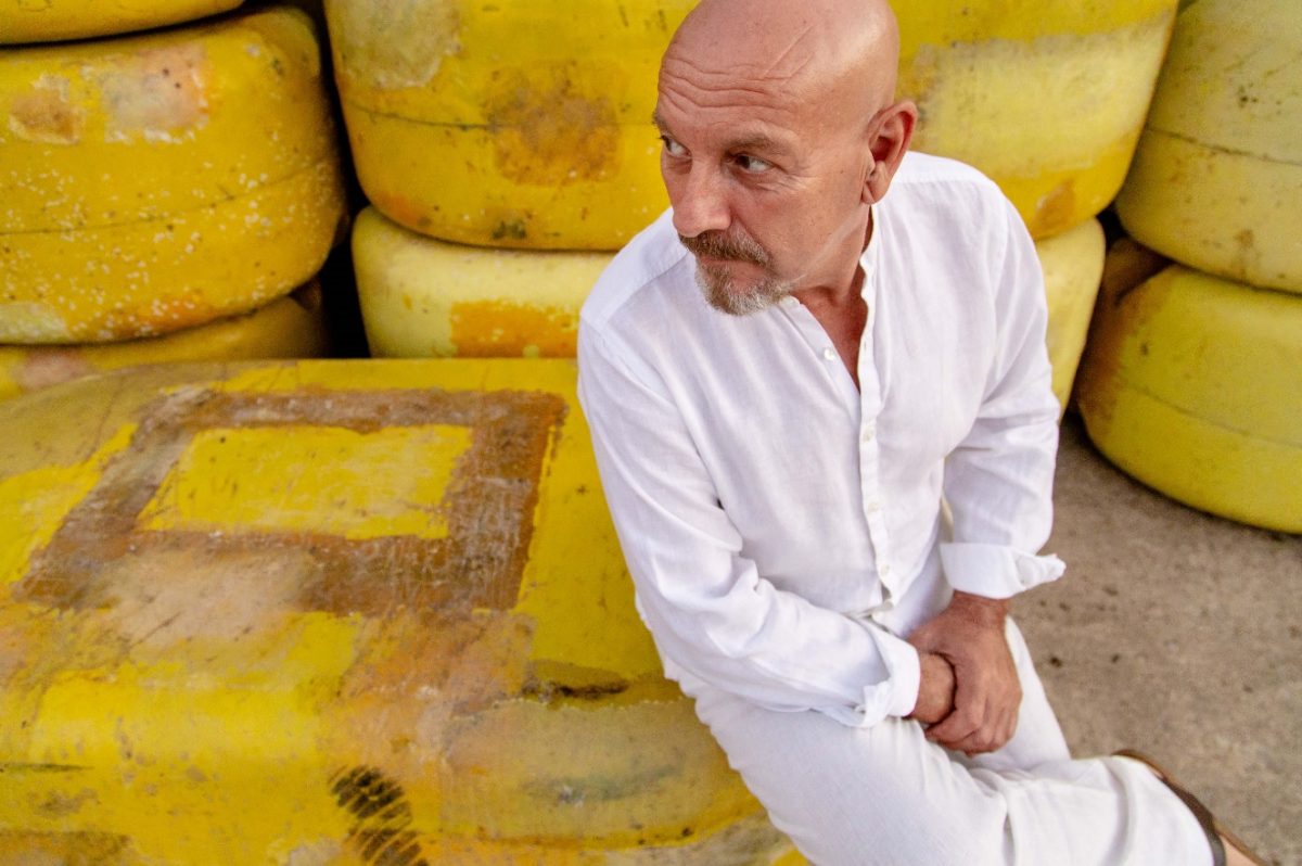 Javier Ruibal, artista del Puerto de Santa María, visitará el Aljarafe este otoño.