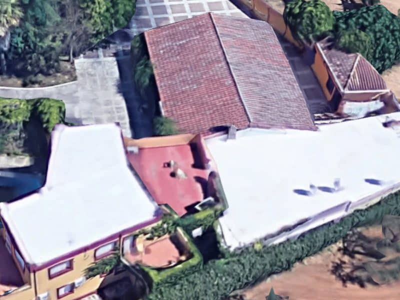 Residencia Los Olmos situada en la carretera entre Mairena del Aljarafe y Almensilla