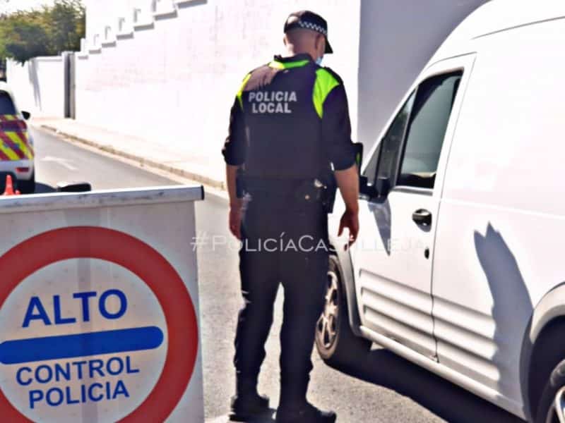 Uno de los controles policiales en Castilleja. Foto: Policía Local de Castilleja de la Cuesta