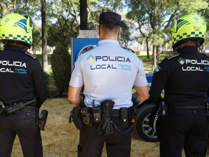 Nueva imagen y uniformes para la Policía Local de Castilleja de la Cuesta.