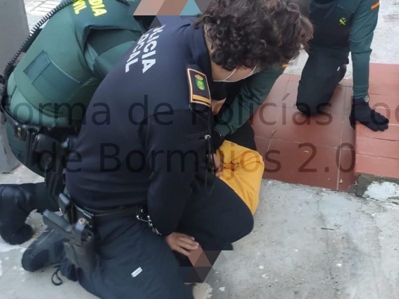 Imagen de la detención en Bormujos. Imagen de Plataforma de Policía de Bormujos 2.0