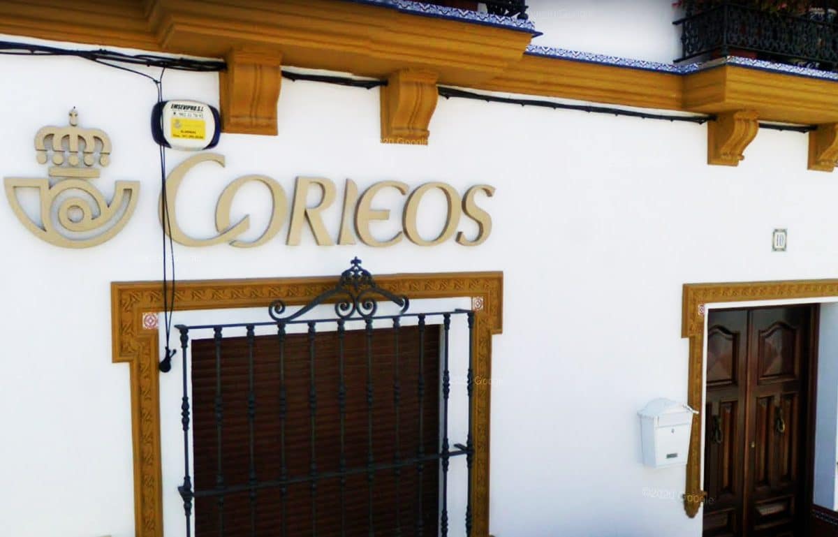 Sede de Correos en Olivares.