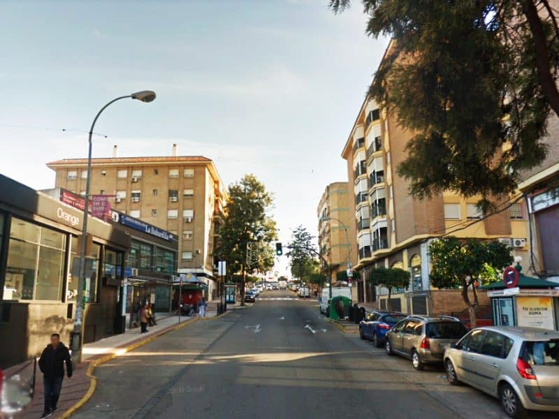 Avenida de Palomares en San Juan de Aznalfarache, donde se ha producido el robo.
