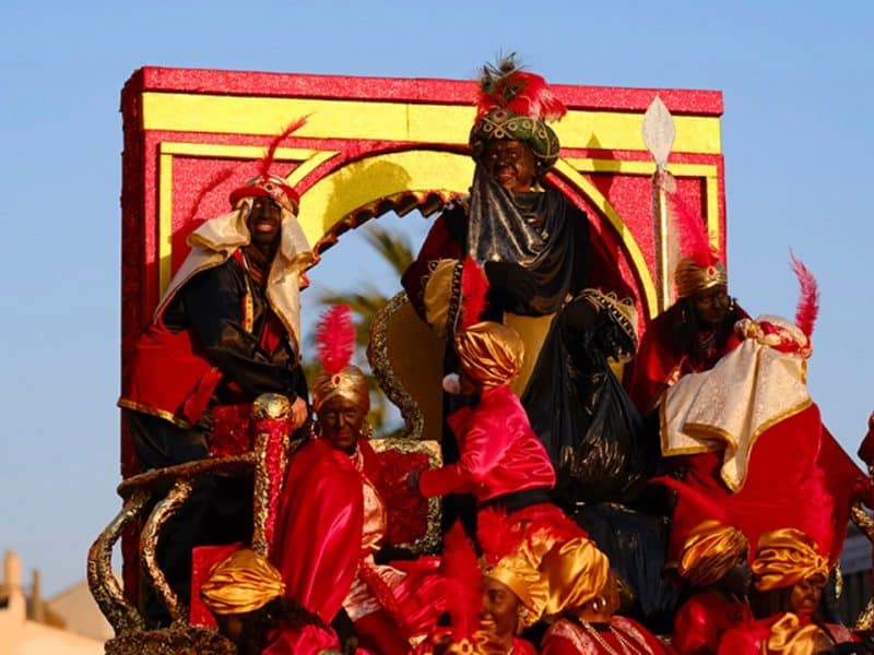 Baltasar en la Cabalgata de Gines de 2020.