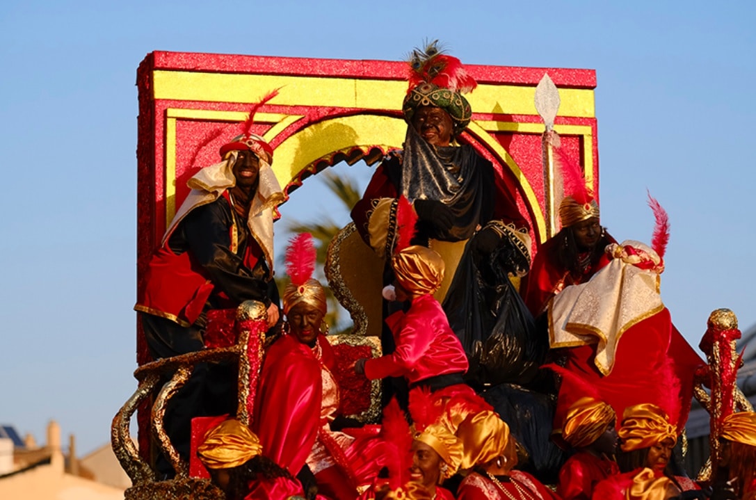 Baltasar en la Cabalgata de Gines de 2020.