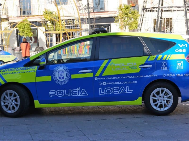 Imagen del nuevo vehículo de consumo híbrido para la Policía Local de Castilleja de la Cuesta.
