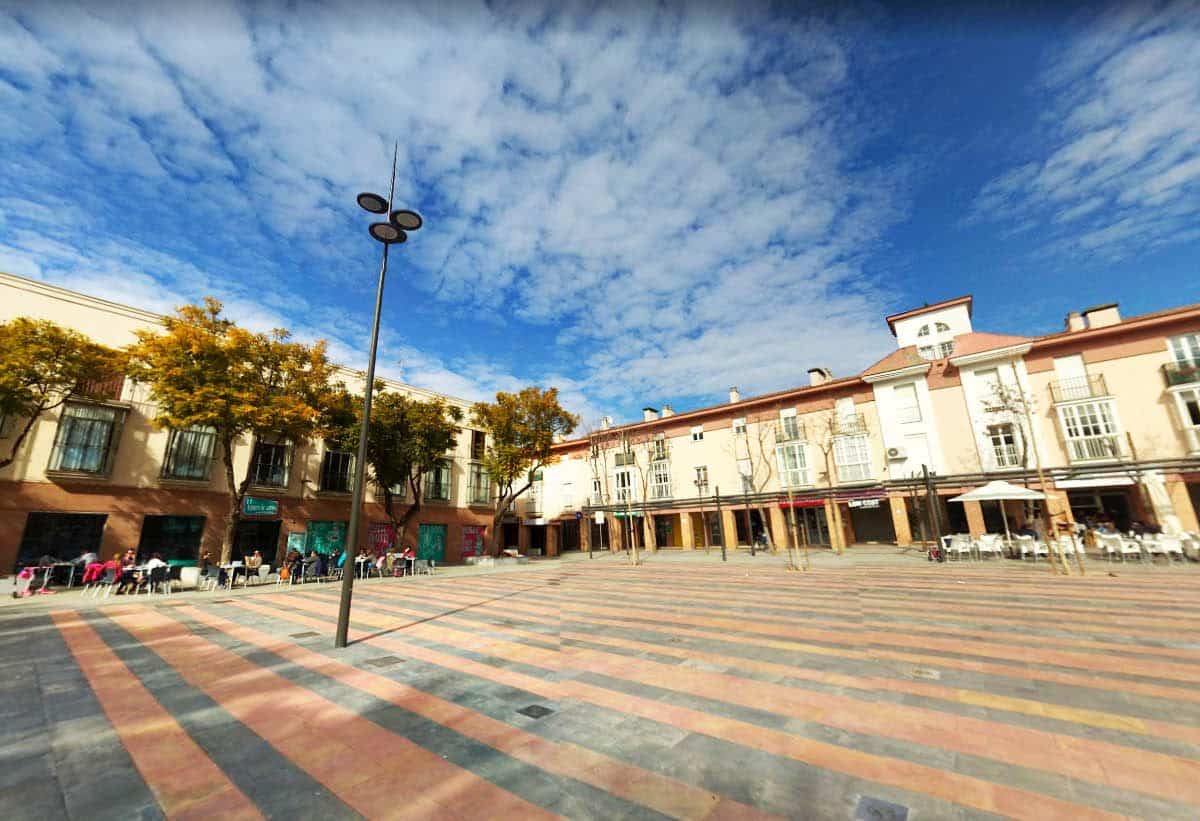 Plaza del Ayuntamiento de Tomares.
