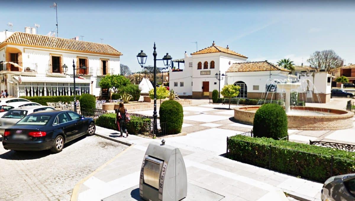 Plaza del Duque de Alba de Gelves.