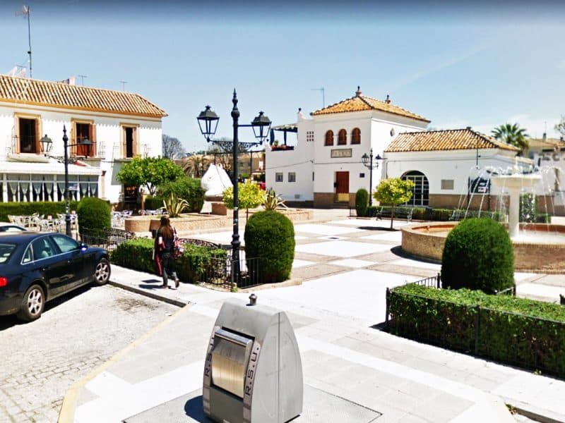 Plaza del Duque de Alba de Gelves.