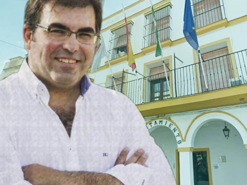 Andrés Parrado, líder del PP de Coria del Río.