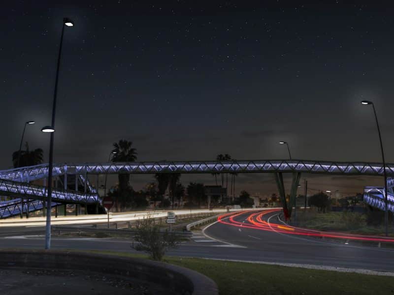 Recreación de la pasarela peatonal y ciclista de San Juan de Aznalfarache sobre la autovía de Coria.
