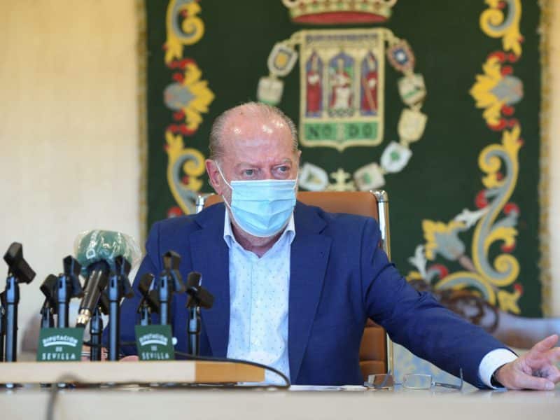 El presidente de la Diputación de Sevilla, Fernando Rodríguez Villalobos