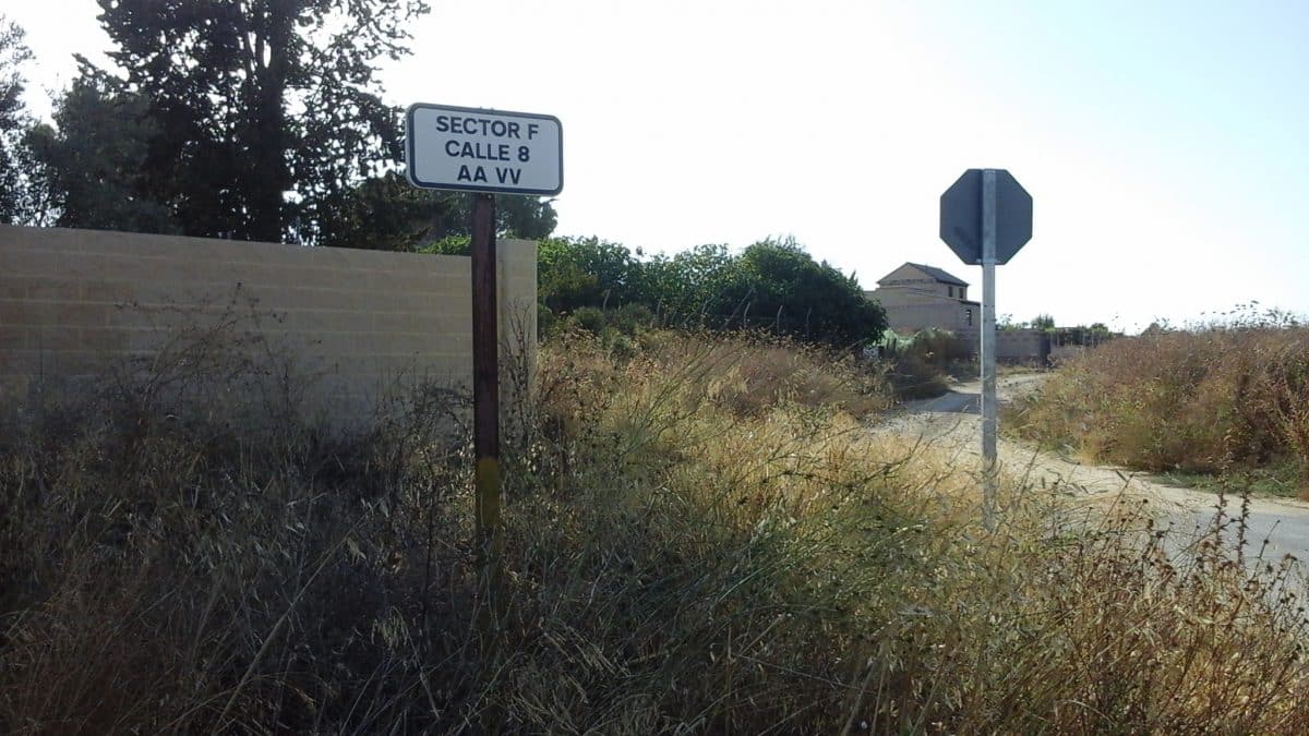 Calle del Sector F situada en Almensilla