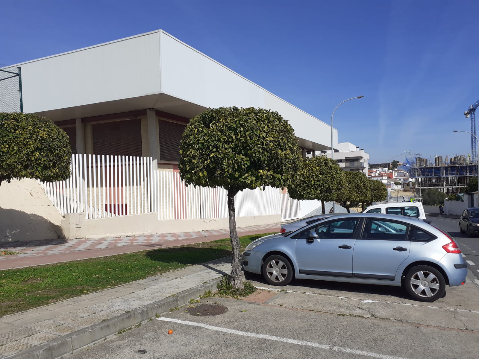 Tomares