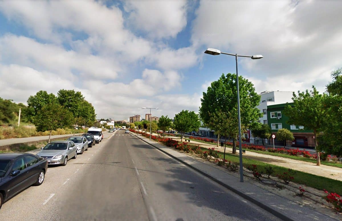 Carretera nacional que cruza la localidad de Camas.