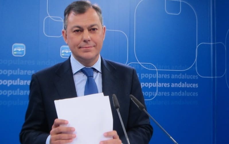 El alcalde de Tomares, José Luis Sanz, en la sede de los populares en Sevilla.