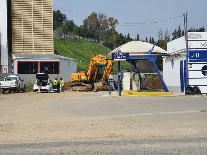 Retirada de terrenos junto a la gasolinera - SC/CEDIDA