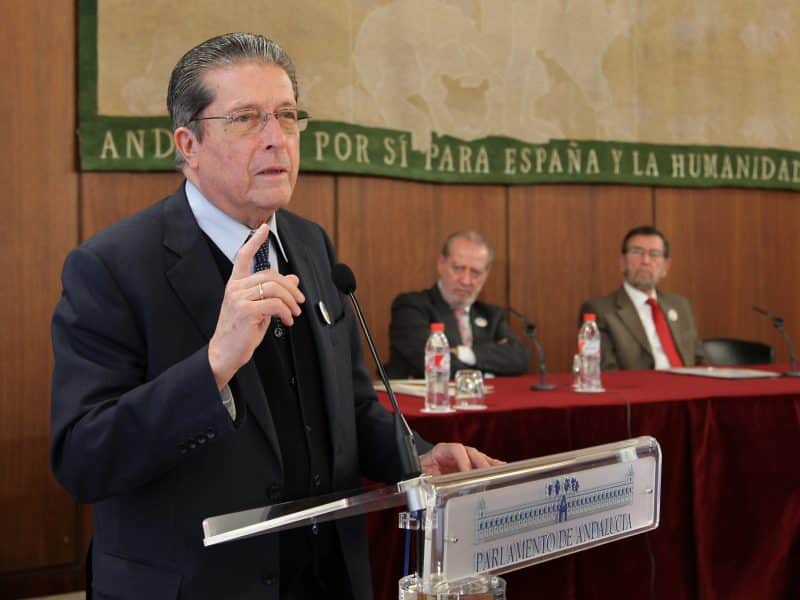 Federico Mayor Zaragoza, exdirector general de la UNESCO. Foto del Parlamento de Andalucía.