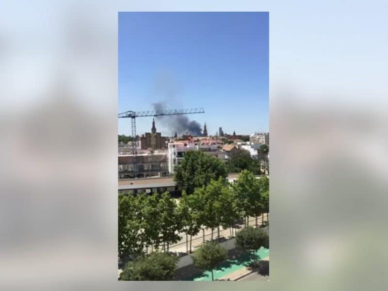 Columna de humo visible desde El Porvenir