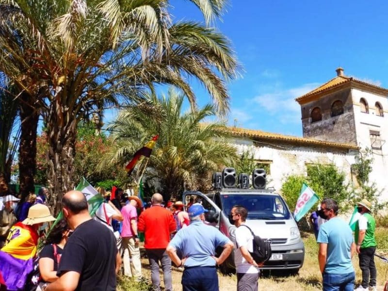 Marcha hacia la el cortijo de Gambogaz el pasado 15 de mayo de 2021. Foto de IU El Viso.