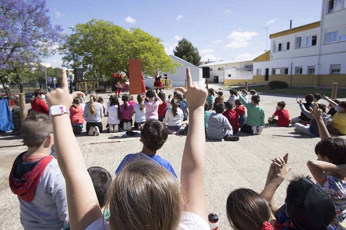 Niños en la Primavera del Libro en Mairena del Aljarafe.
