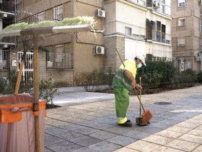 Mairena invierte 700.000 euros en la ampliación del servicio de mantenimiento de calles