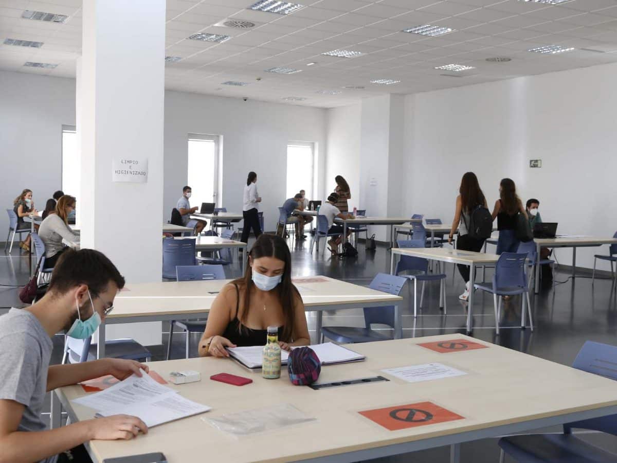 Biblioteca de Mairena del Aljarafe.