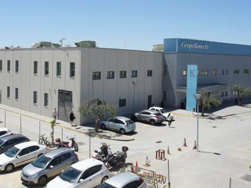 El edificio que era propiedad de Castellana Propierties y es sede del Grupo Konecta en Bollullos de la Mitación.