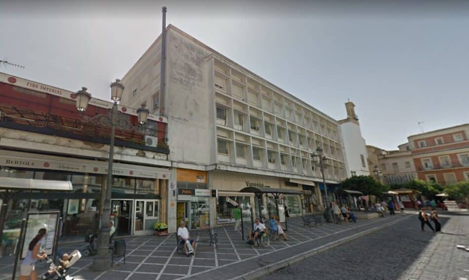 Edificio situado en la Plaza Esteve de Jerez.