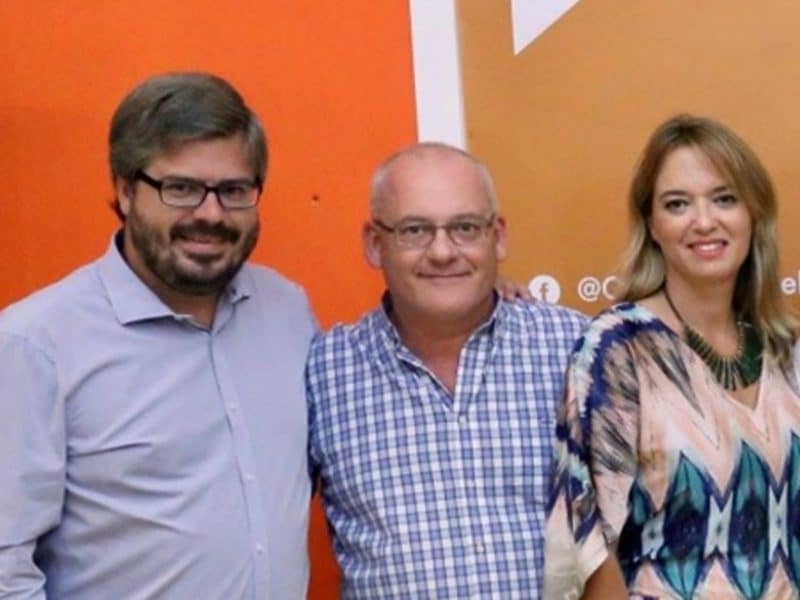 Manuel Bejarano (en medio) junto a Fran Hervías.