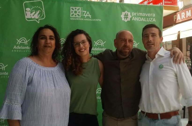 Blanca Montero junto a Ángela Aguilera, una de las expulsadas por UP, y Ernesto Alba, secretario general del PCE-A