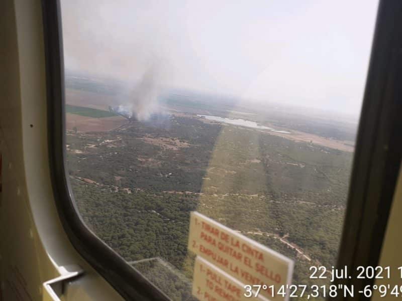 Primera instantánea del fuego cuando fue declarado en la Dehesa de Abajo.