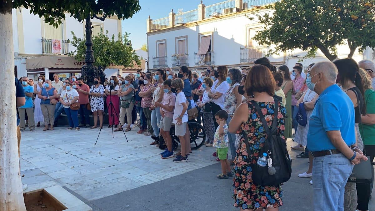 Manifestación en Benacazón contra la moción de censura / PSOE