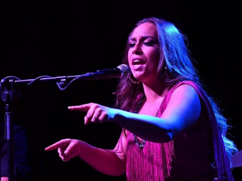 María Terremoto.
