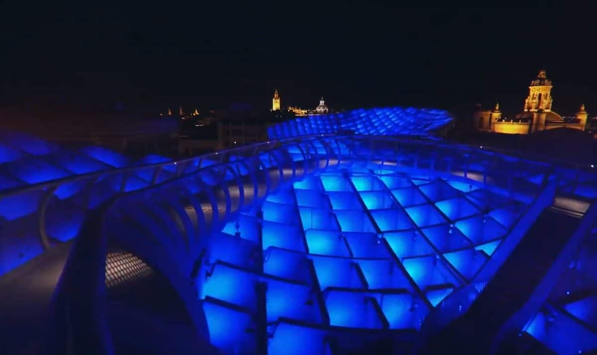 Nueva iluminación en las Setas de la Encarnación.