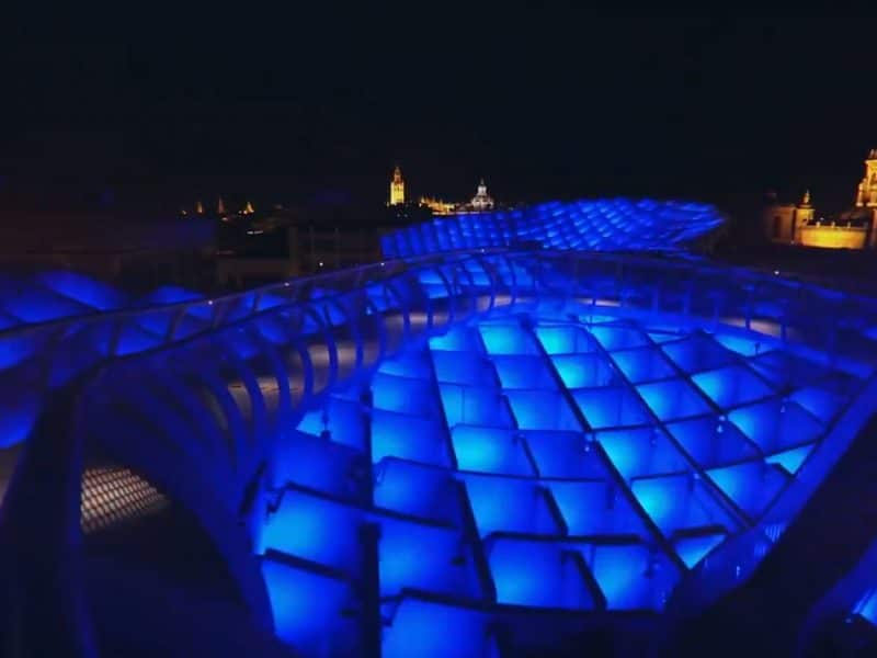 Nueva iluminación en las Setas de la Encarnación.
